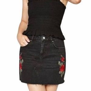 PacSun Rose Embroidered Black Skirt, Size 23